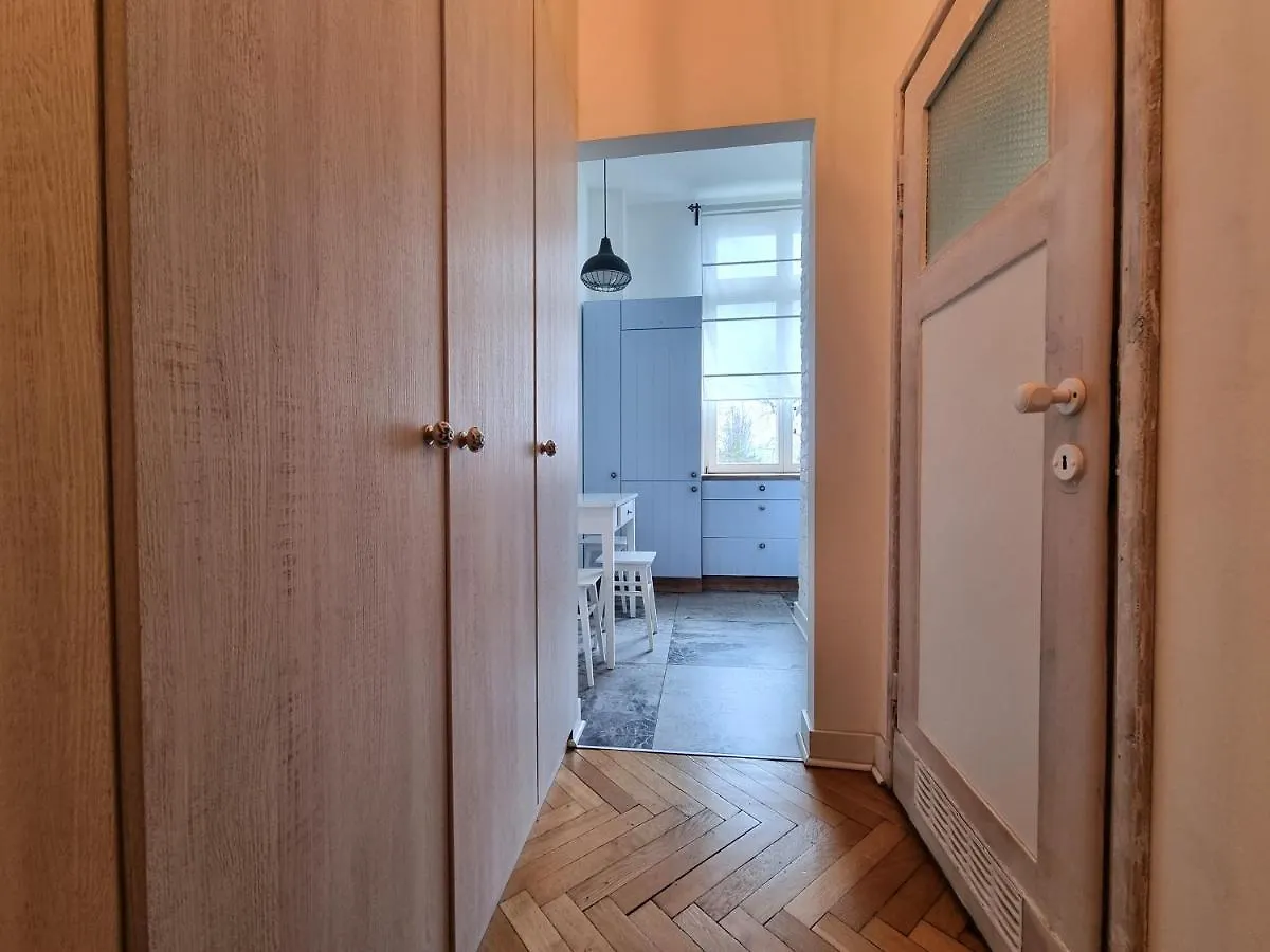 Euro24 Apartamenty Akacja - 2 Pokoje, 2 Antresole - Sopot Centrum, Blisko Plazy, Prywatny Parking 0*,  Polen