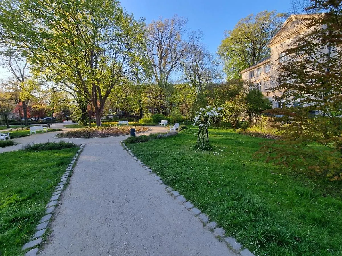 Euro24 Apartamenty Akacja - 2 Pokoje, 2 Antresole - Sopot Centrum, Blisko Plazy, Prywatny Parking Polen