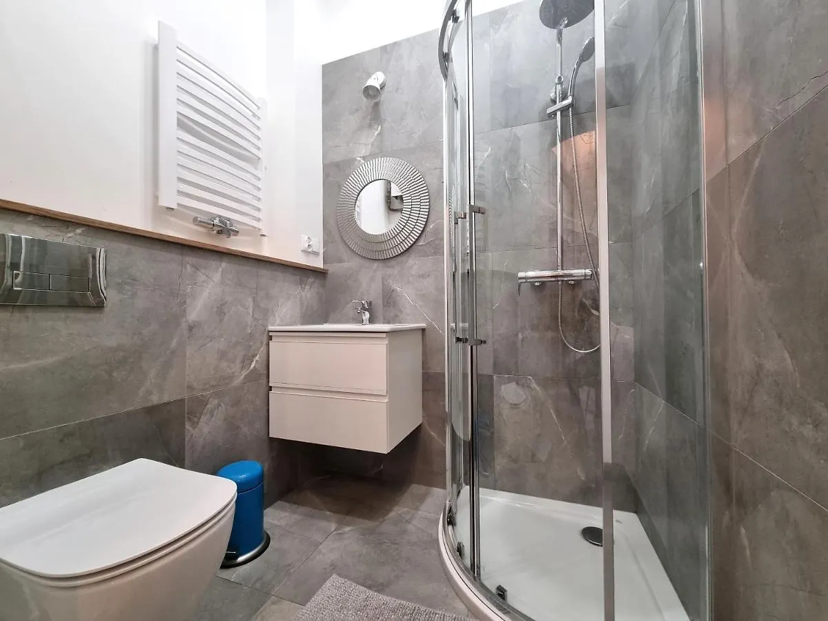 Euro24 Apartamenty Akacja - 2 Pokoje, 2 Antresole - Sopot Centrum, Blisko Plazy, Prywatny Parking 0*,  Polska